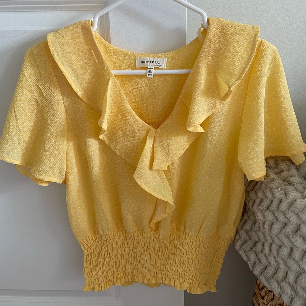 Monteau Bright Yellow Ruffle V-Neck Short Sleeve Blouse
